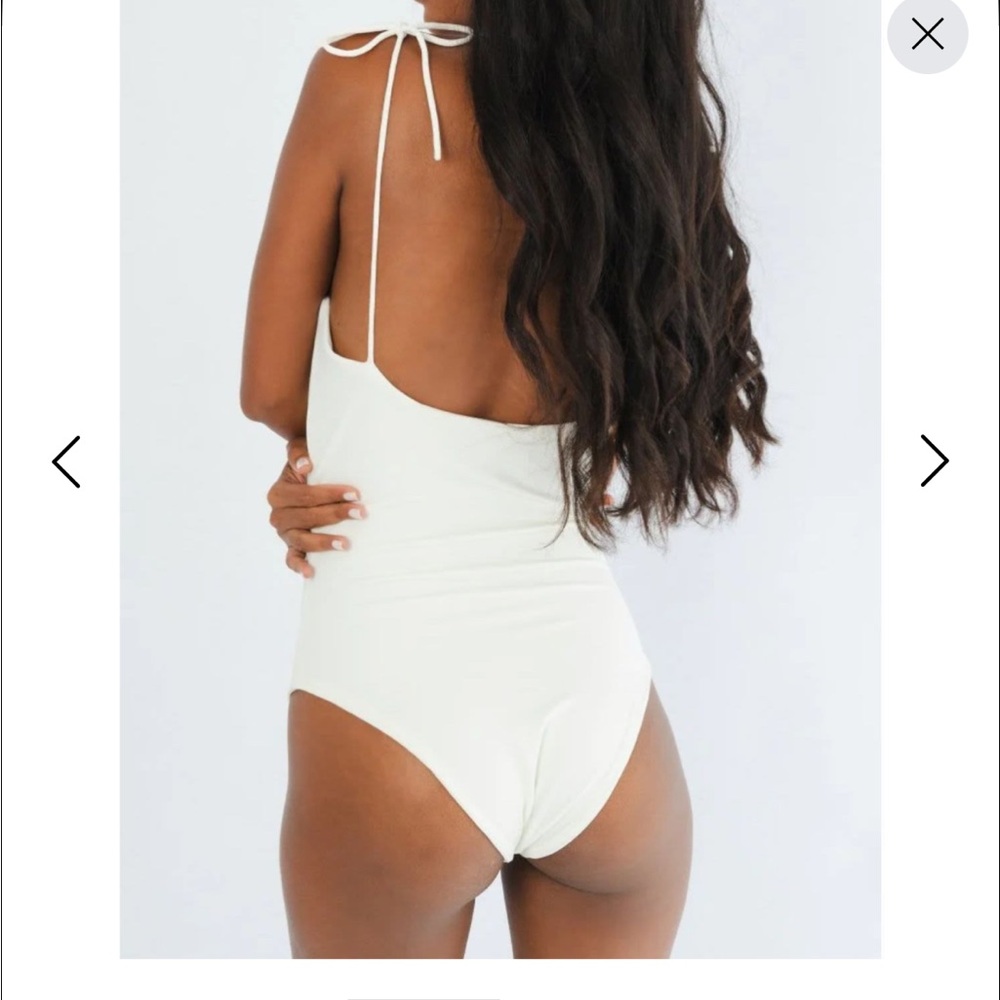 Tropical Embroidered swim suit - Picture 3 of 6
